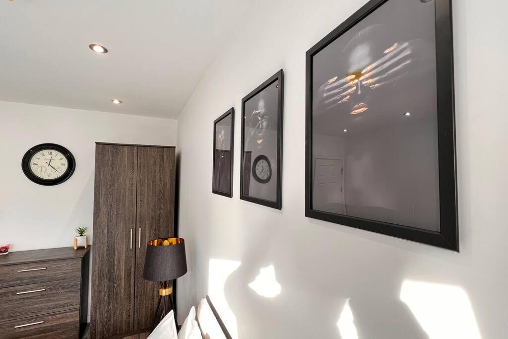 Top Floor Gem In City Centre Apartment