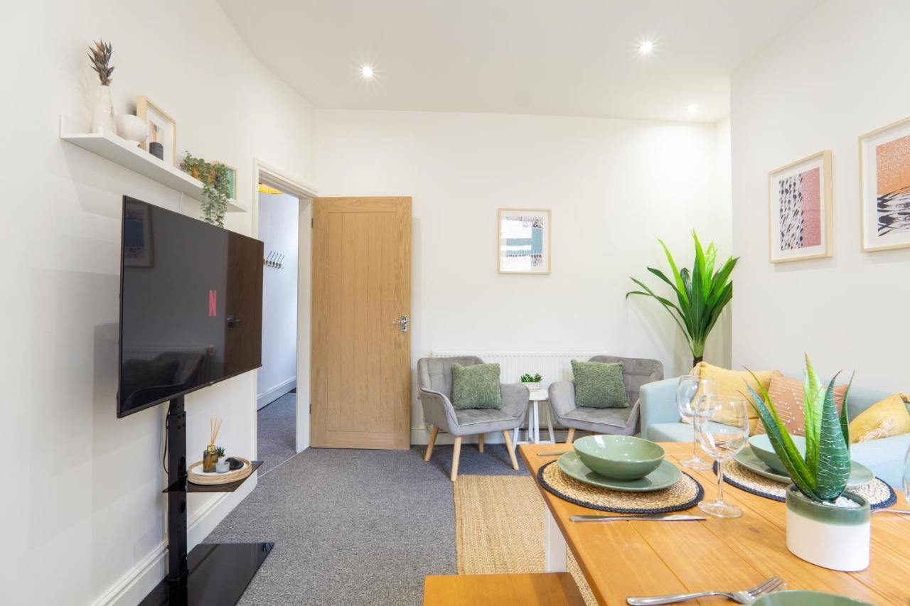 Air Host & - Cedar House - 3br With Parking