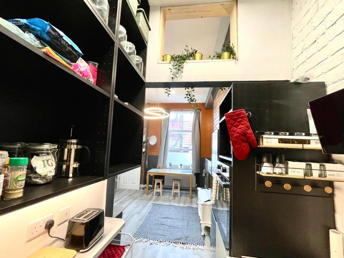 Apartment Adeamstays Provides Beautiful Centrally Located 1 And 2 Bed On Liverpools Boulevard