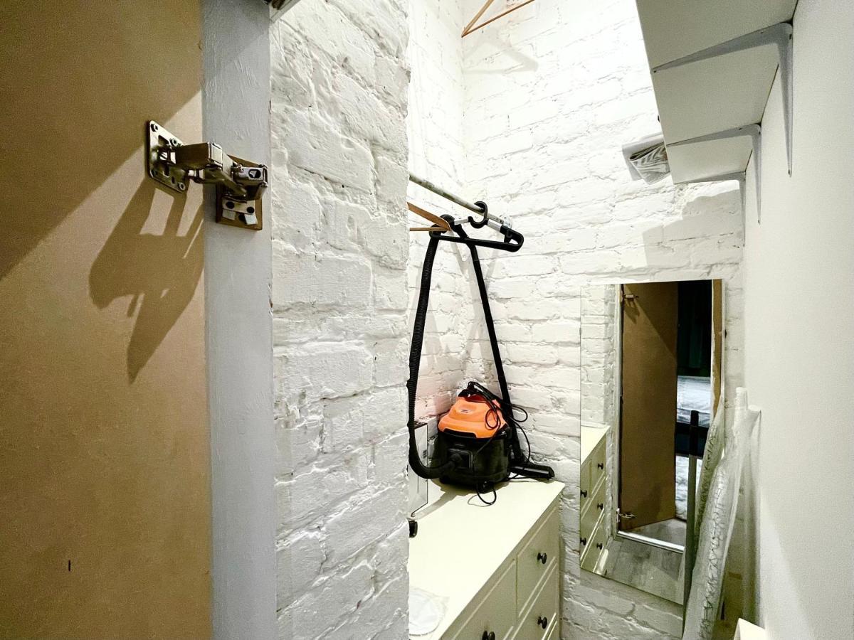 Apartment Adeamstays Provides Beautiful Centrally Located 1 And 2 Bed On Liverpools Boulevard *