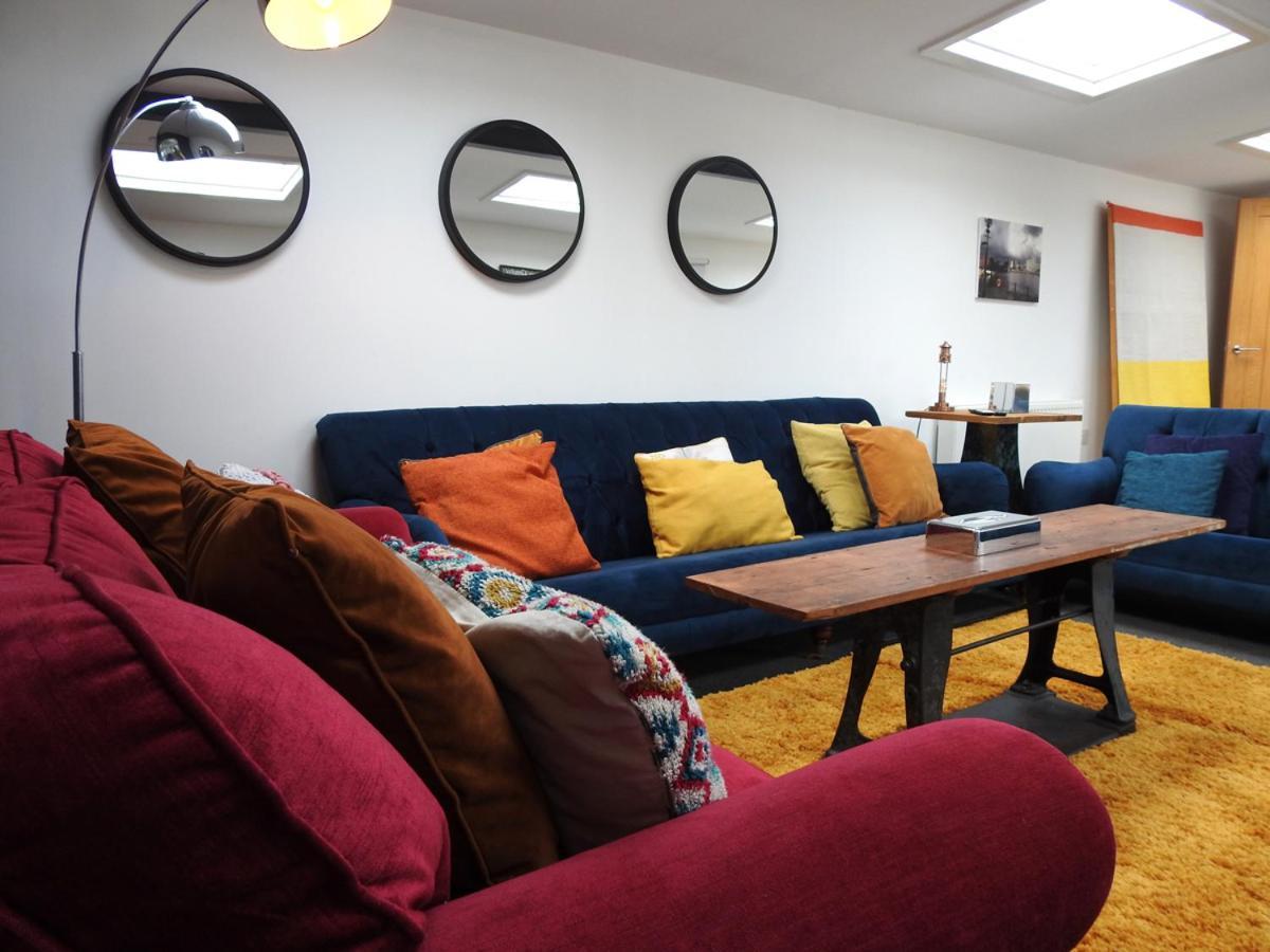 Holiday home Super Size Static Duplex Barge 3 Double Bedrooms 3 Triple Bedrooms With Modern En-suites *