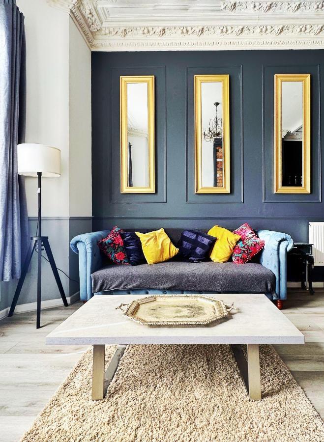 Adeamstays Provides Beautiful Centrally Located 1 And 2 Bed On Liverpools Boulevard Apartment *