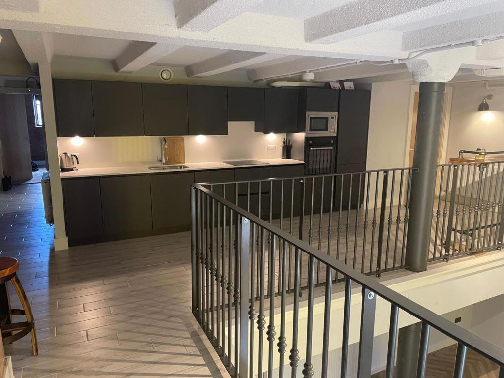 Tobacco Warehouse Apartment *