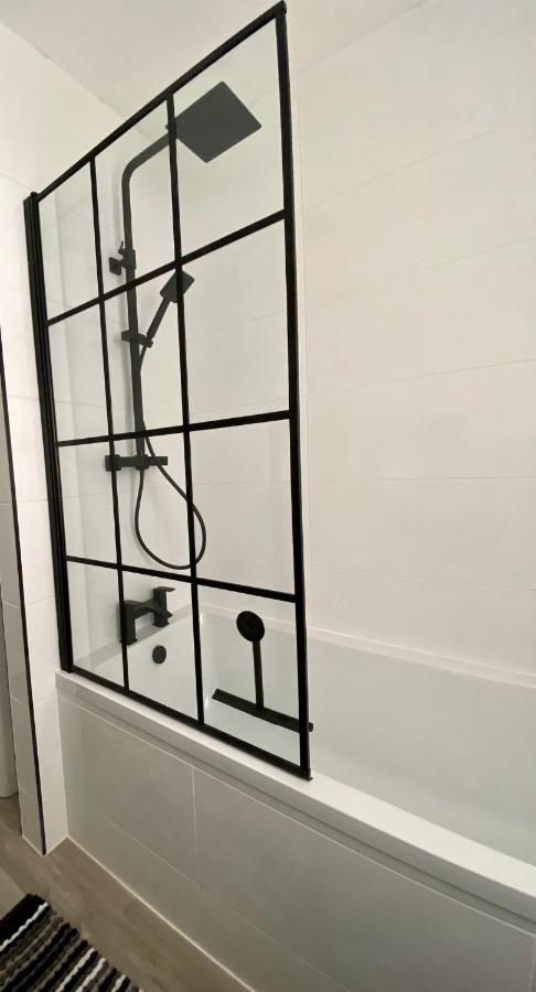 Air Host And - Georgian Quarter - Falkner Square Apartment, 2 Bedroom Sleeps 4 Apartment Liverpool