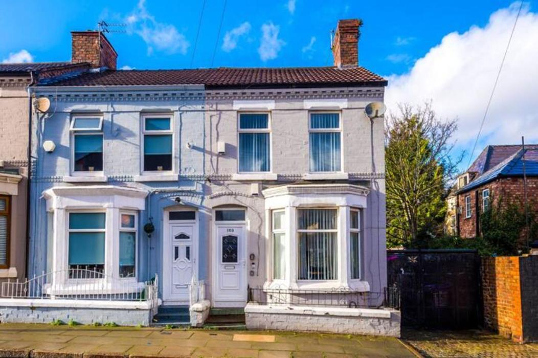 Holiday home Anfield House 2 Bedroom 2 Mins From Anfield Stadium Sleeps 7