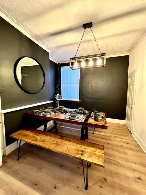 *hot* Fantastic 3/4 Beds Town House In Anfield Stadium *