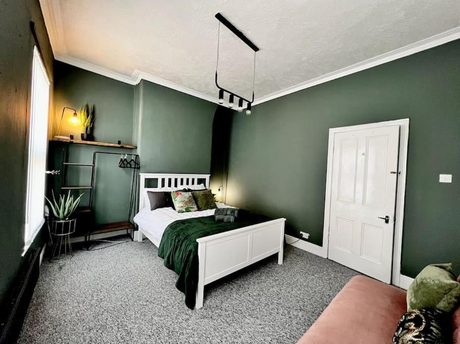 *hot* Fantastic 3/4 Beds Town House In Anfield Stadium