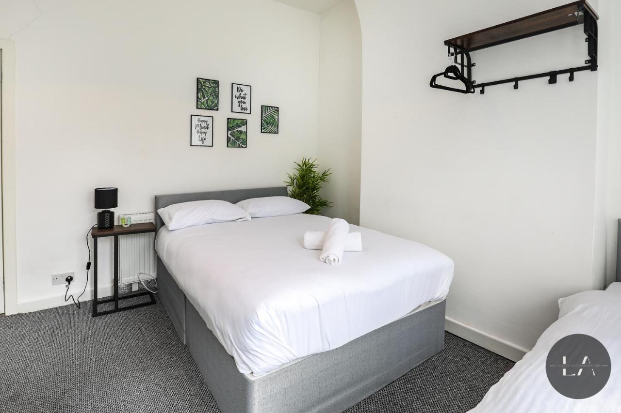 Great Location House Free Parking & Wifi Holiday home Liverpool