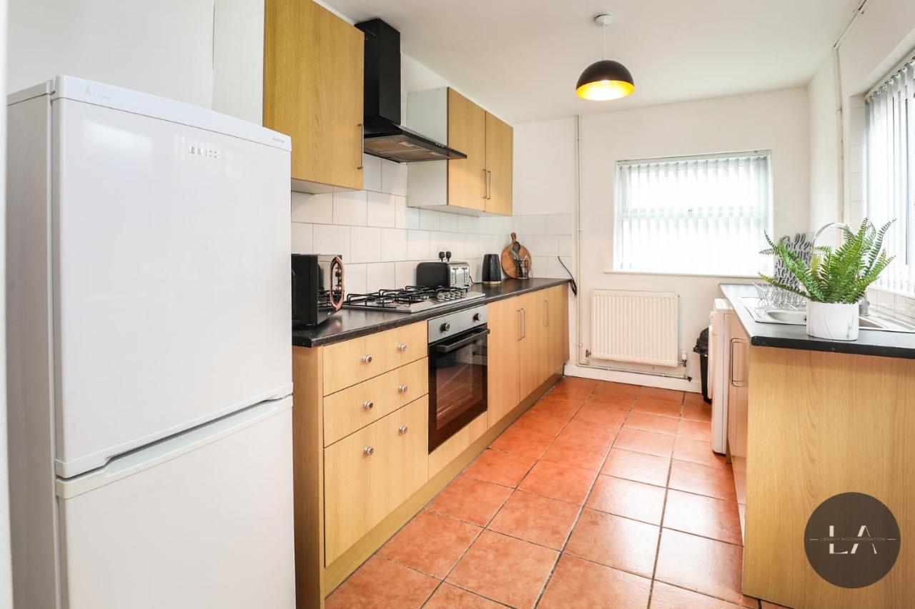Great Location House Free Parking & Wifi * Liverpool