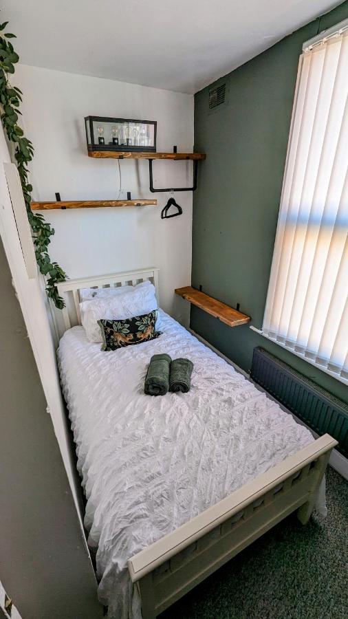 *hot* Fantastic 3/4 Beds Town House In Anfield Stadium Apartment Liverpool