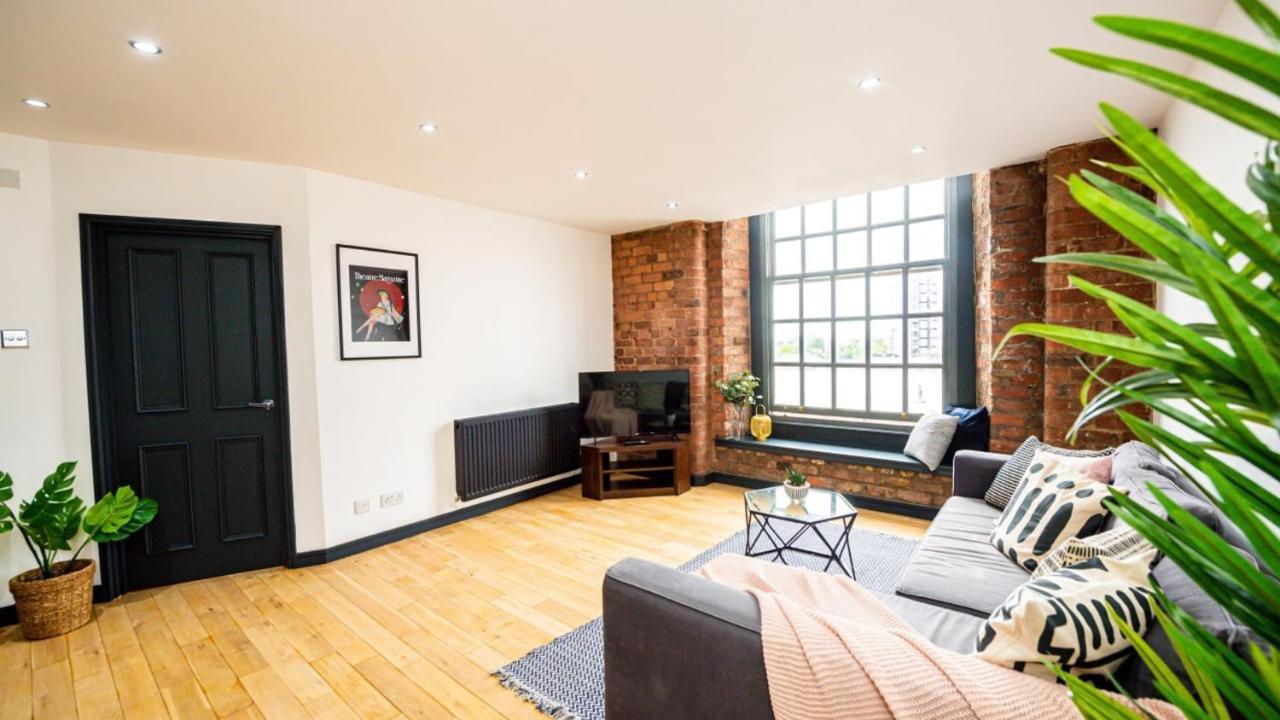 Host - Beautiful Converted Warehouse In Central * Liverpool