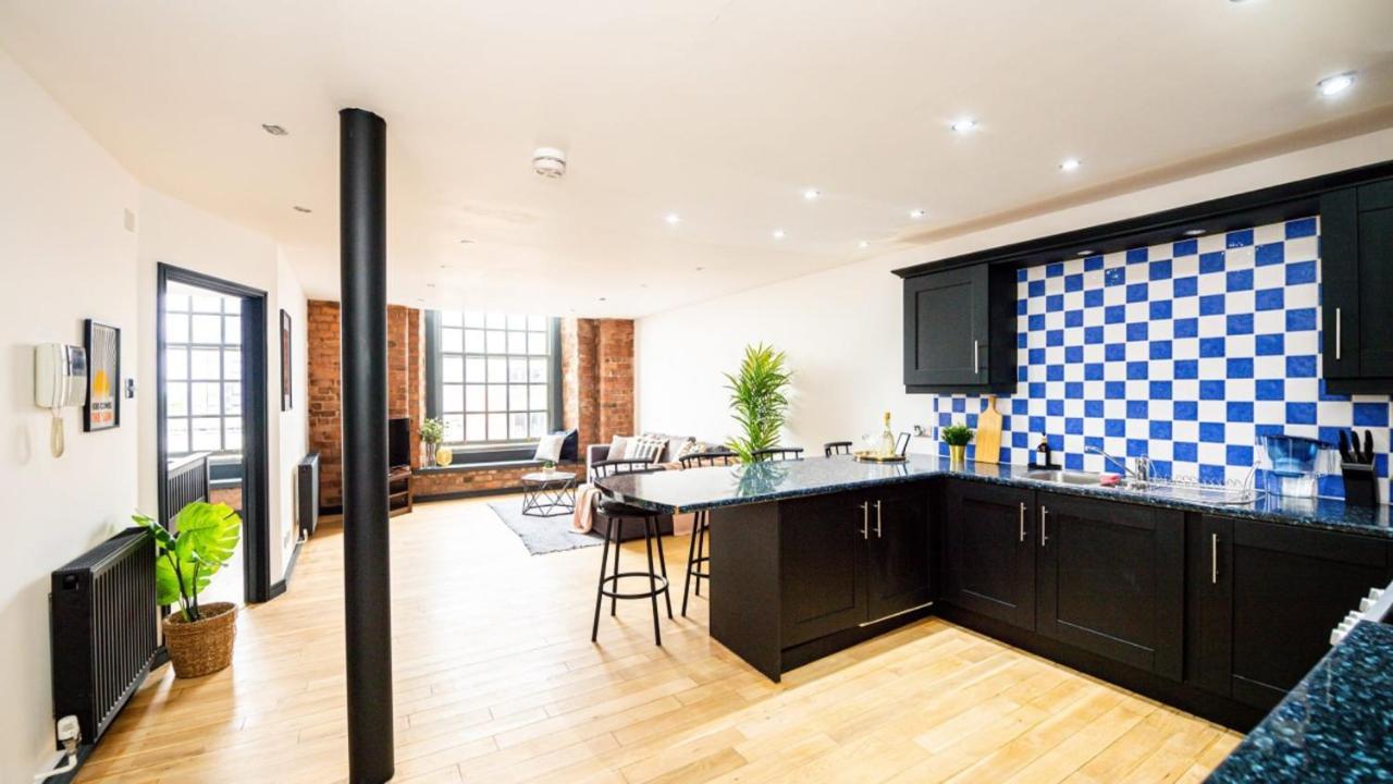 Host - Beautiful Converted Warehouse In Central Apartment *