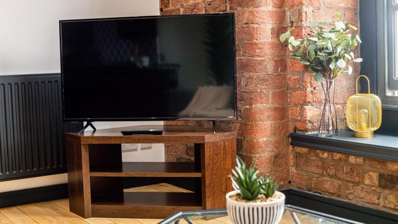 Host - Beautiful Converted Warehouse In Central Liverpool