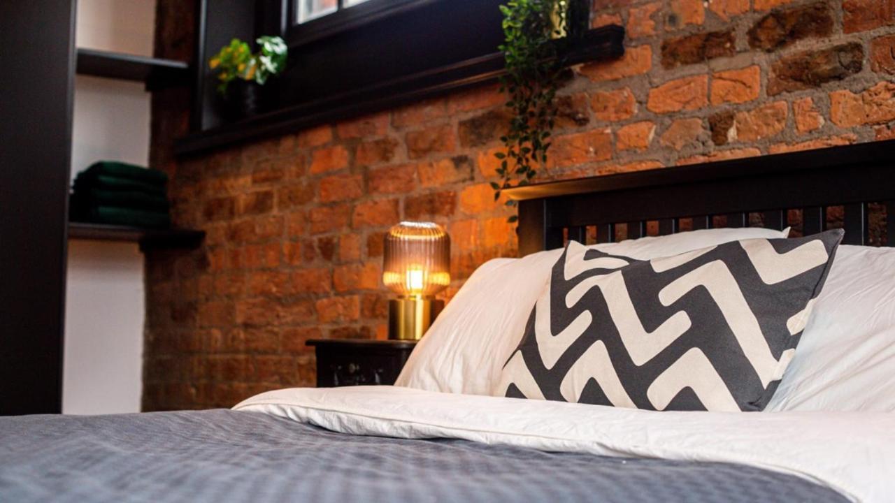 Apartment Host - Beautiful Converted Warehouse In Central Liverpool