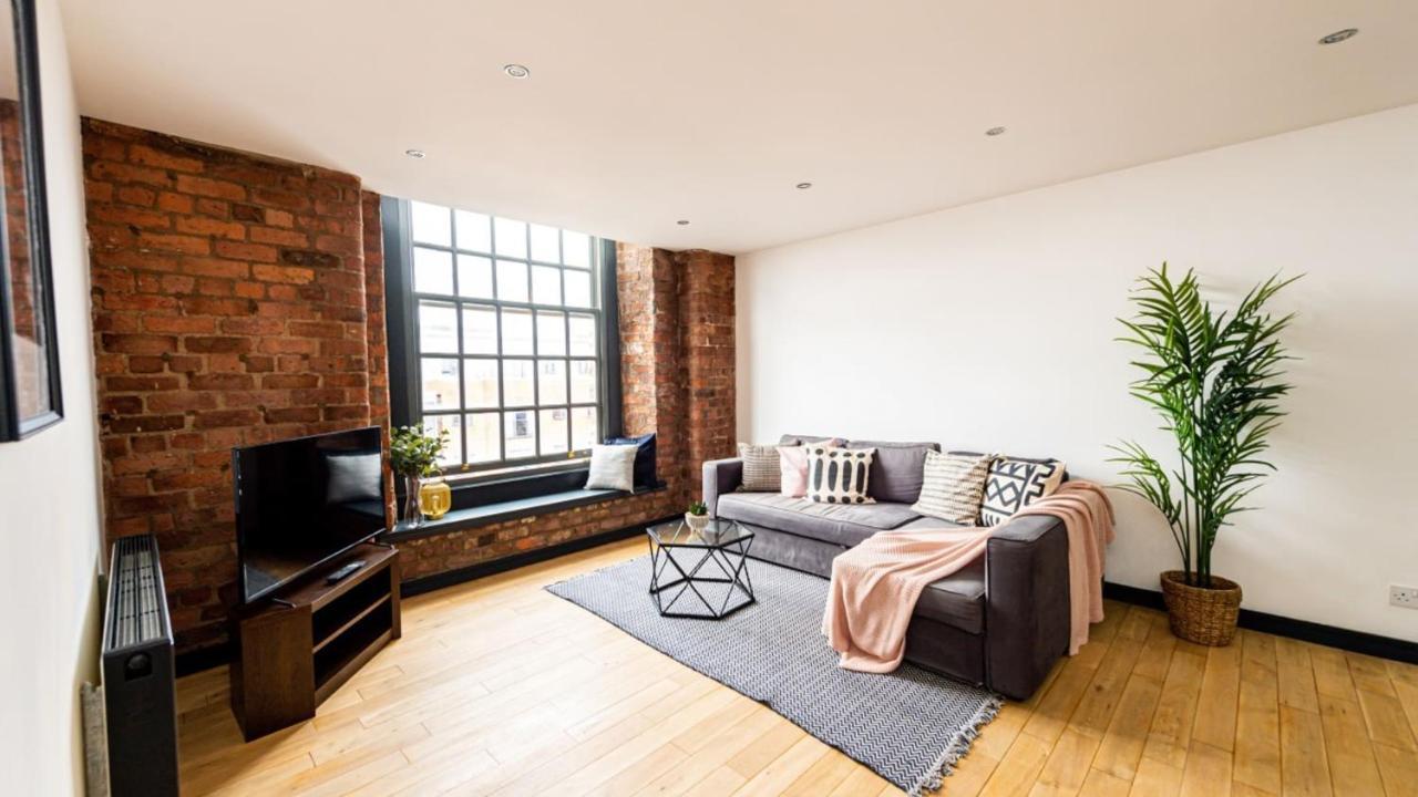 Host - Beautiful Converted Warehouse In Central Apartment
