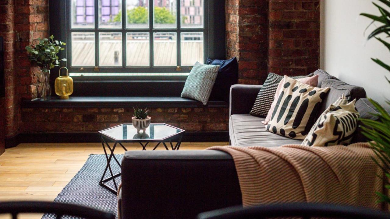 Host - Beautiful Converted Warehouse In Central Apartment Liverpool