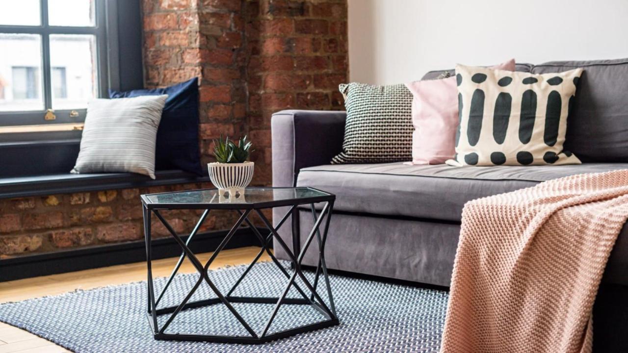 Host - Beautiful Converted Warehouse In Central Apartment *