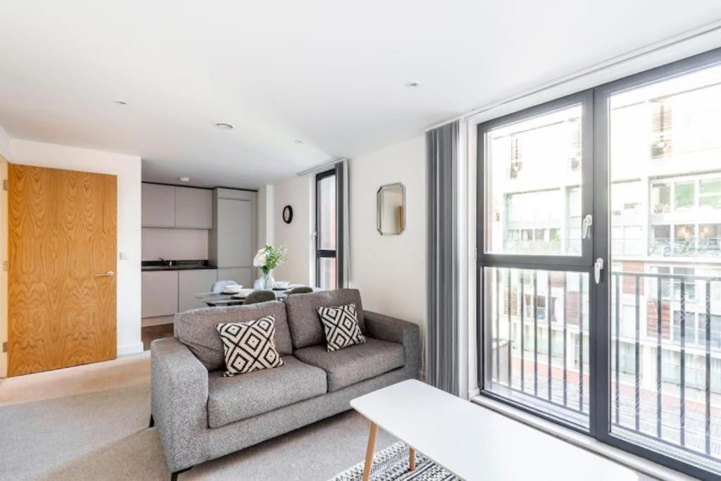 Chavasse By Bold Apartment