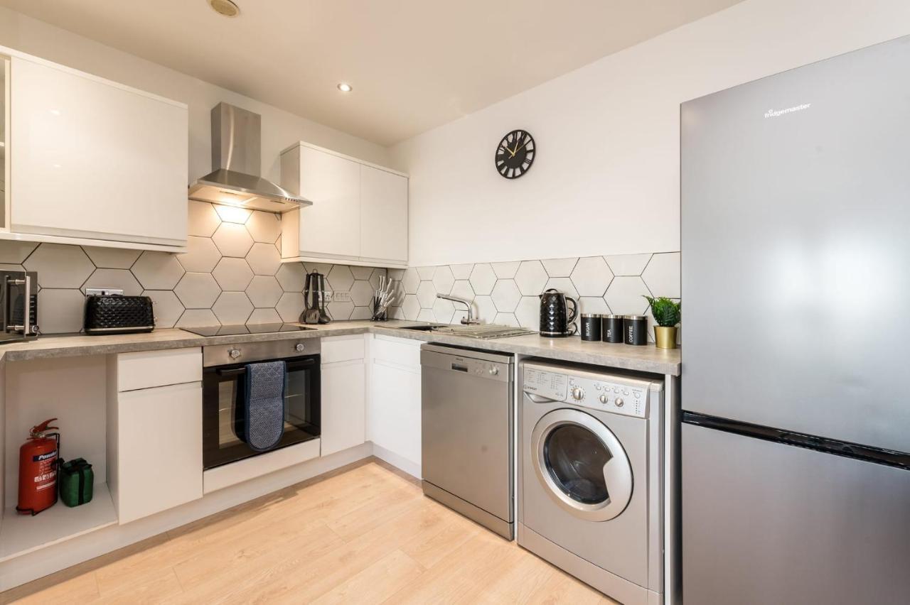 Host & - Quayside Apartment