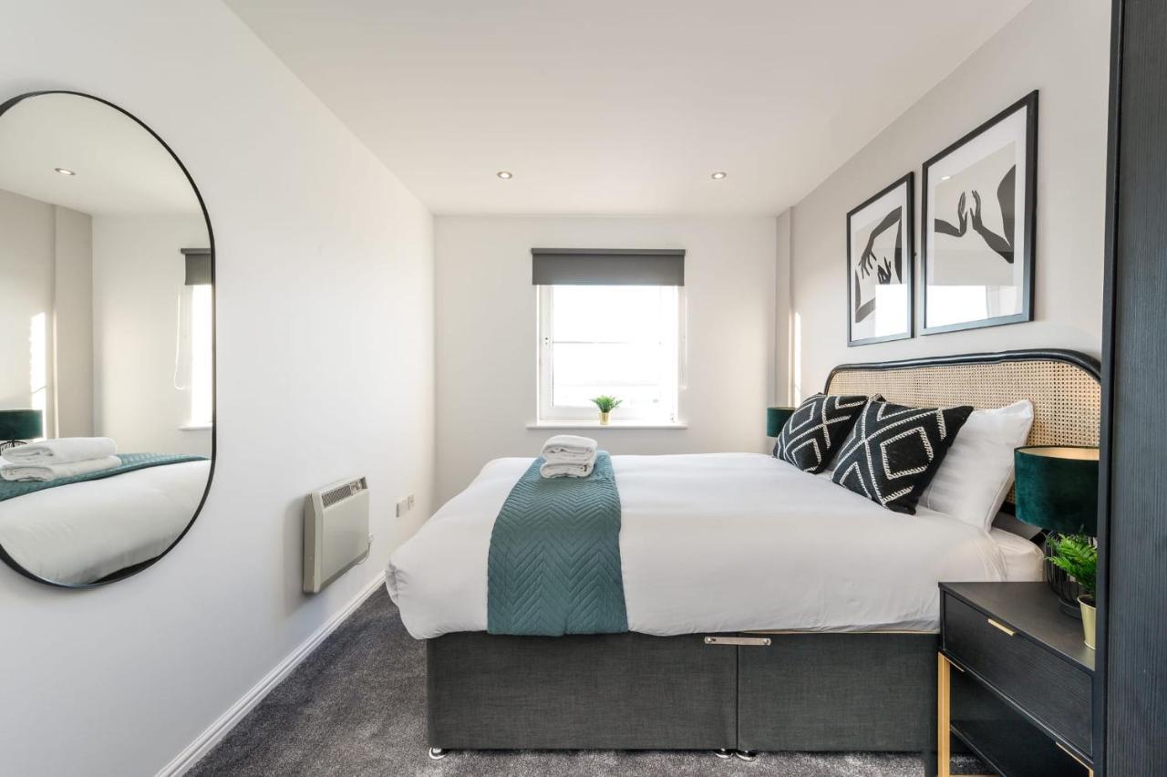 Host & - Quayside Liverpool
