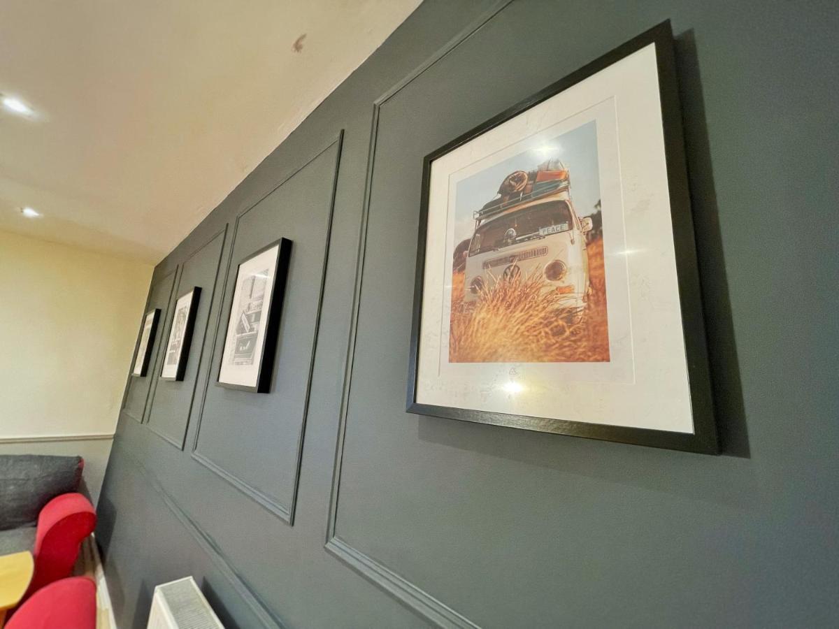 Adeamstays Provides Beautiful Centrally Located 1 And 2 Bed On Liverpools Boulevard