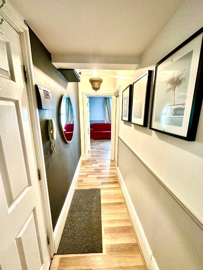 Adeamstays Provides Beautiful Centrally Located 1 And 2 Bed On Liverpools Boulevard Apartment Liverpool