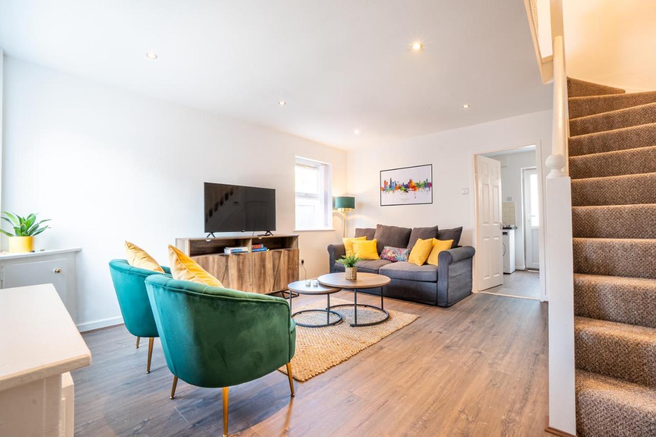 From - 5 Mins From Town! Holiday home *