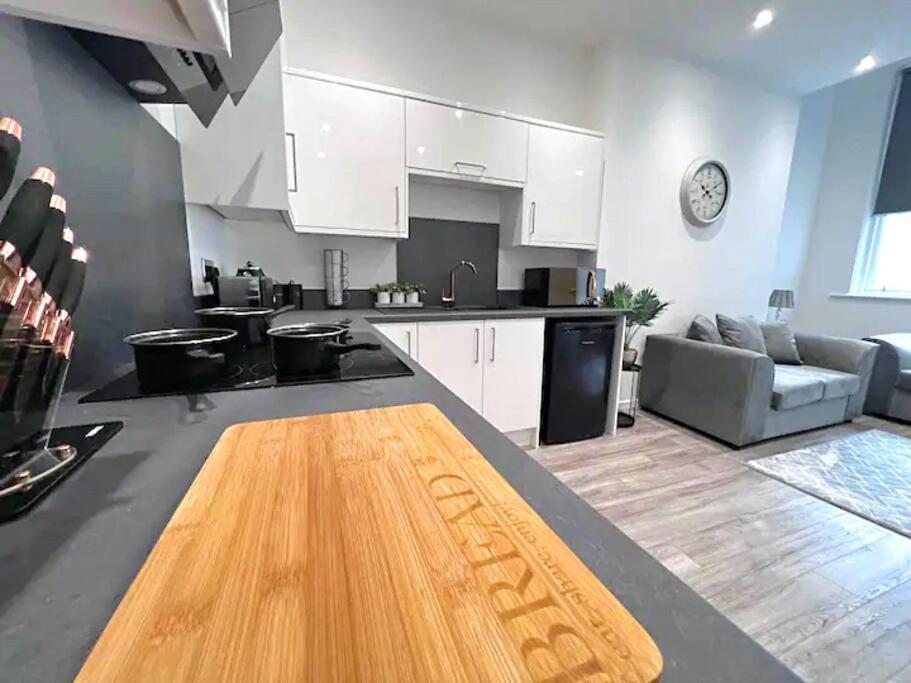 Apartment Families And Contractors Welcome! Central Beauty Liverpool