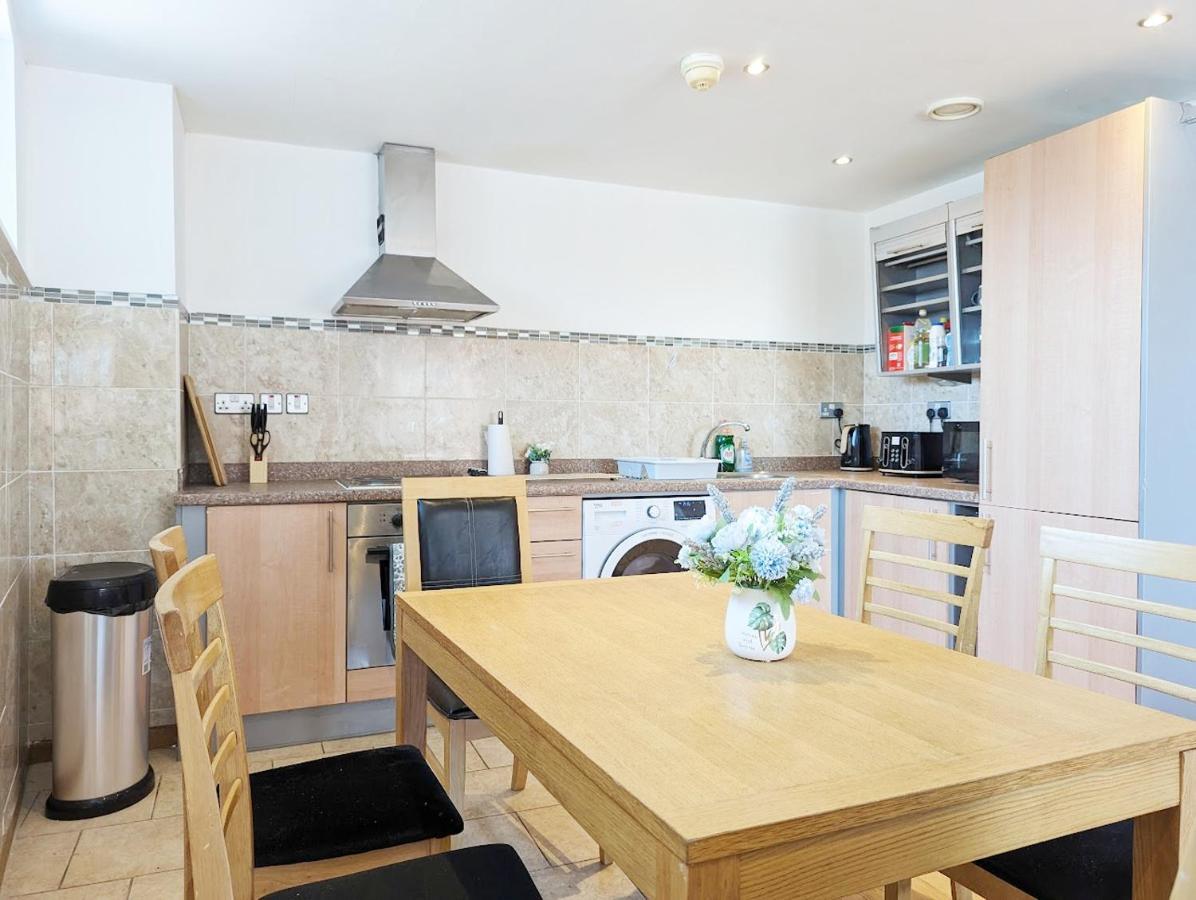 2-bedroom Apt Near Key Attractions Free Parking Liverpool