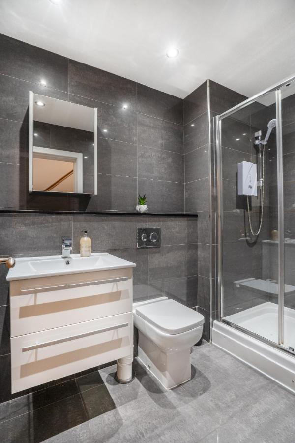 Apartment 2bed-ground Floor-free Parking *