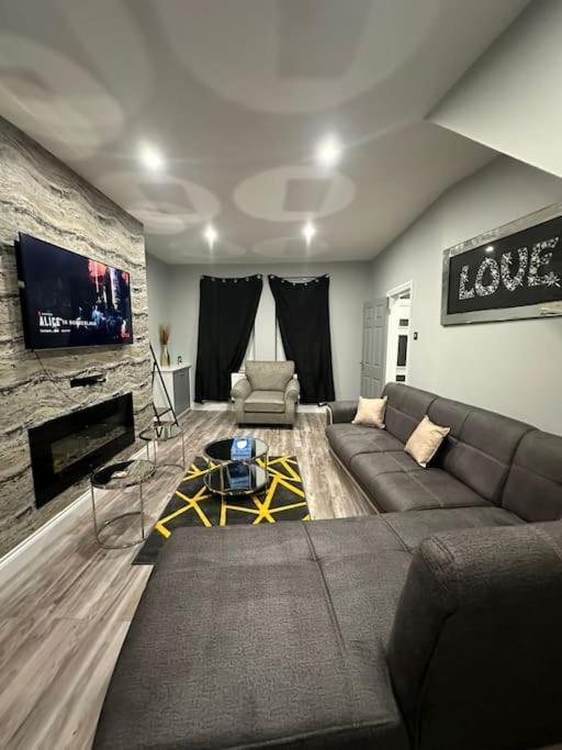 4 Bedroom Detached House Liverpool