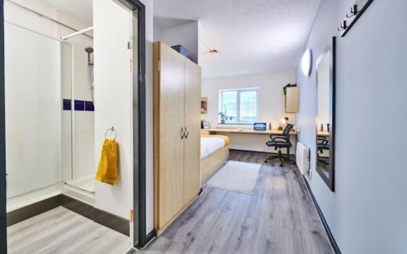 Student Only Private Ensuites With Shared Kitchen At Capital Gate In Apartment Liverpool