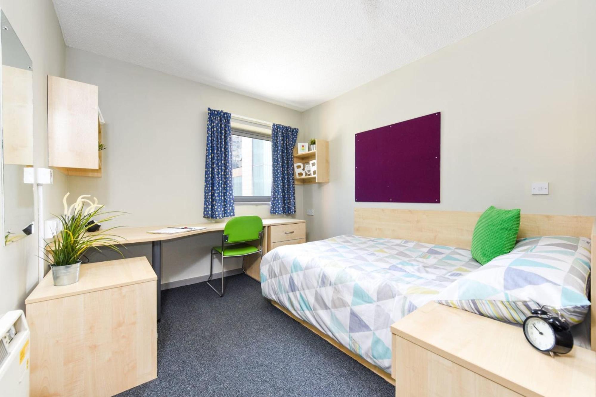Student Only Private Ensuites With Shared Kitchen At Capital Gate In