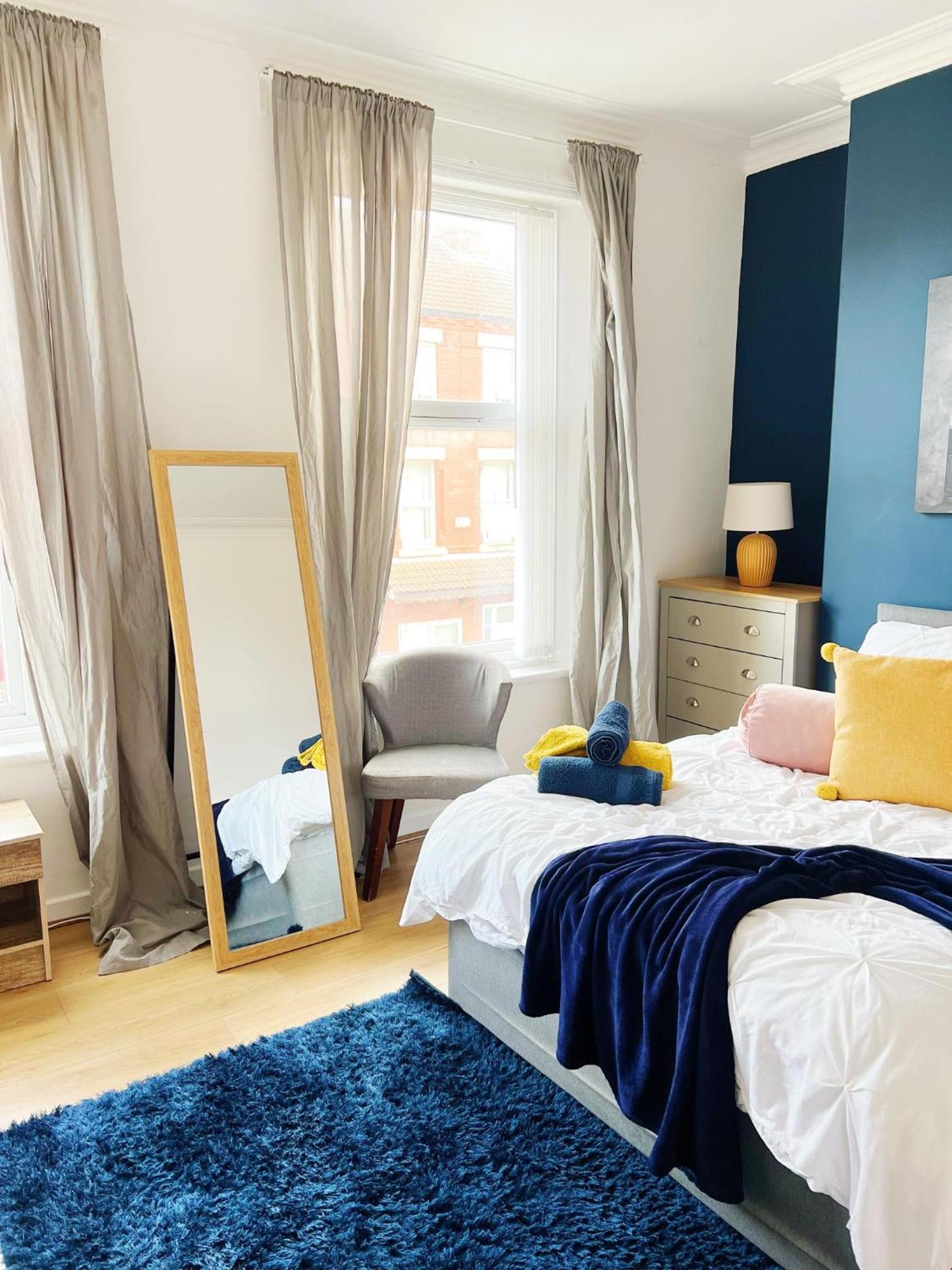 Apartment Spacious Anfield Next To Lfc With Netflix Sleeps 9 Perfect For Large Groups Liverpool
