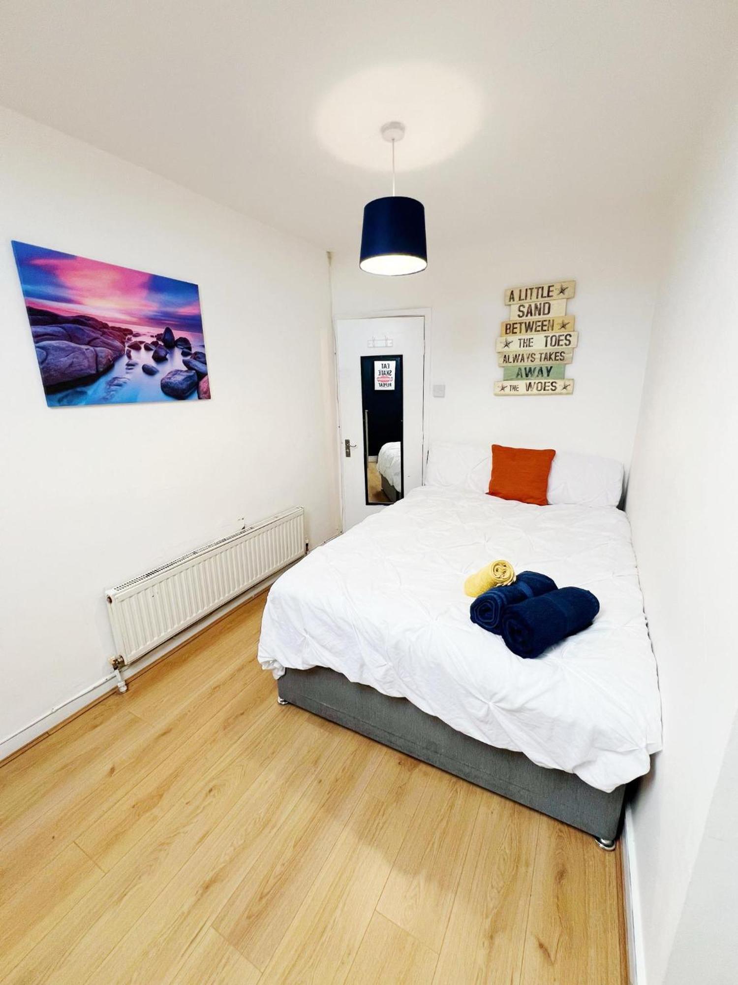 Spacious Anfield Next To Lfc With Netflix Sleeps 9 Perfect For Large Groups Liverpool
