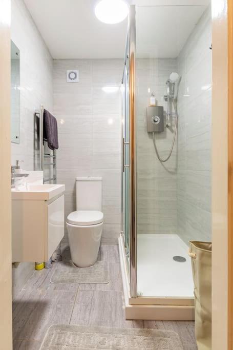 Cosy Merseyside Retreat