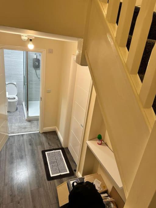Cosy Merseyside Retreat