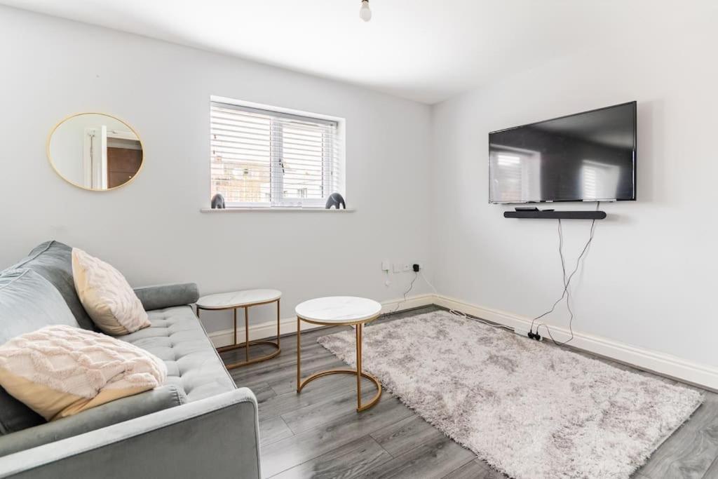 Cosy Merseyside Retreat Apartment