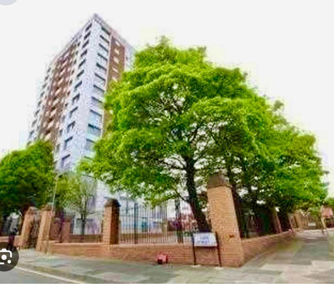 Apartment Award Winning Large Stylish 3 Bedroom Centre Free Secure Parking