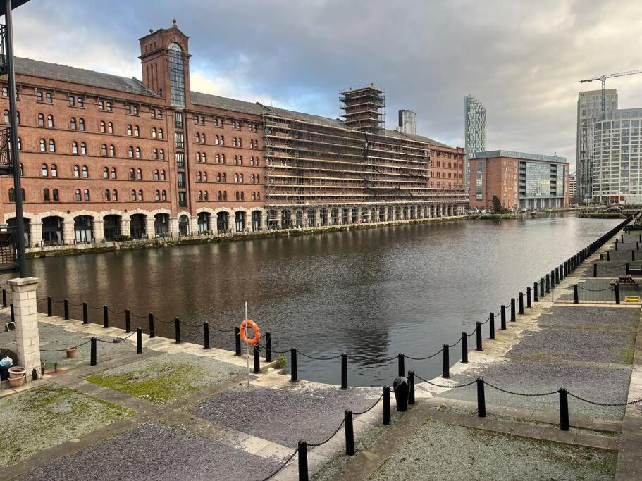 Quayside Escape - * Liverpool