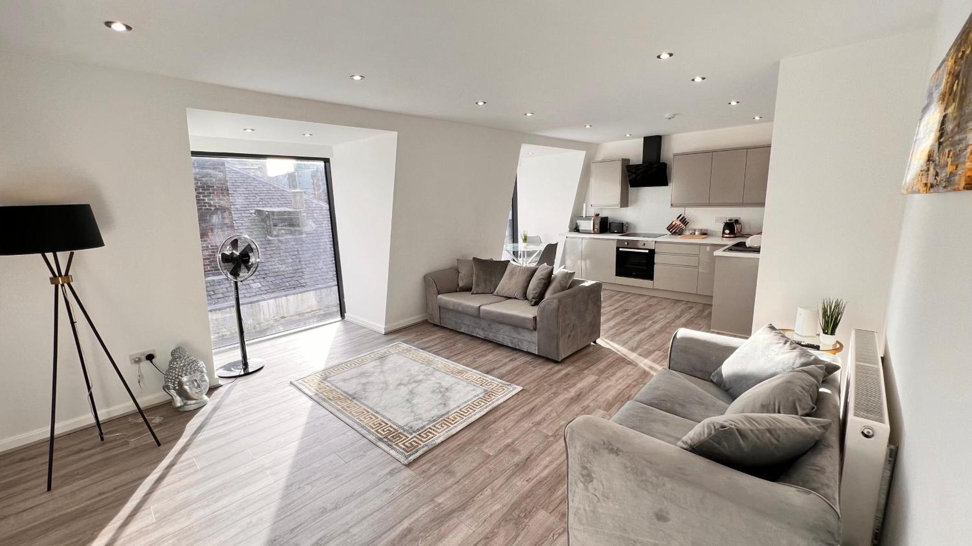 Families And Contractors Welcome! Central Beauty
