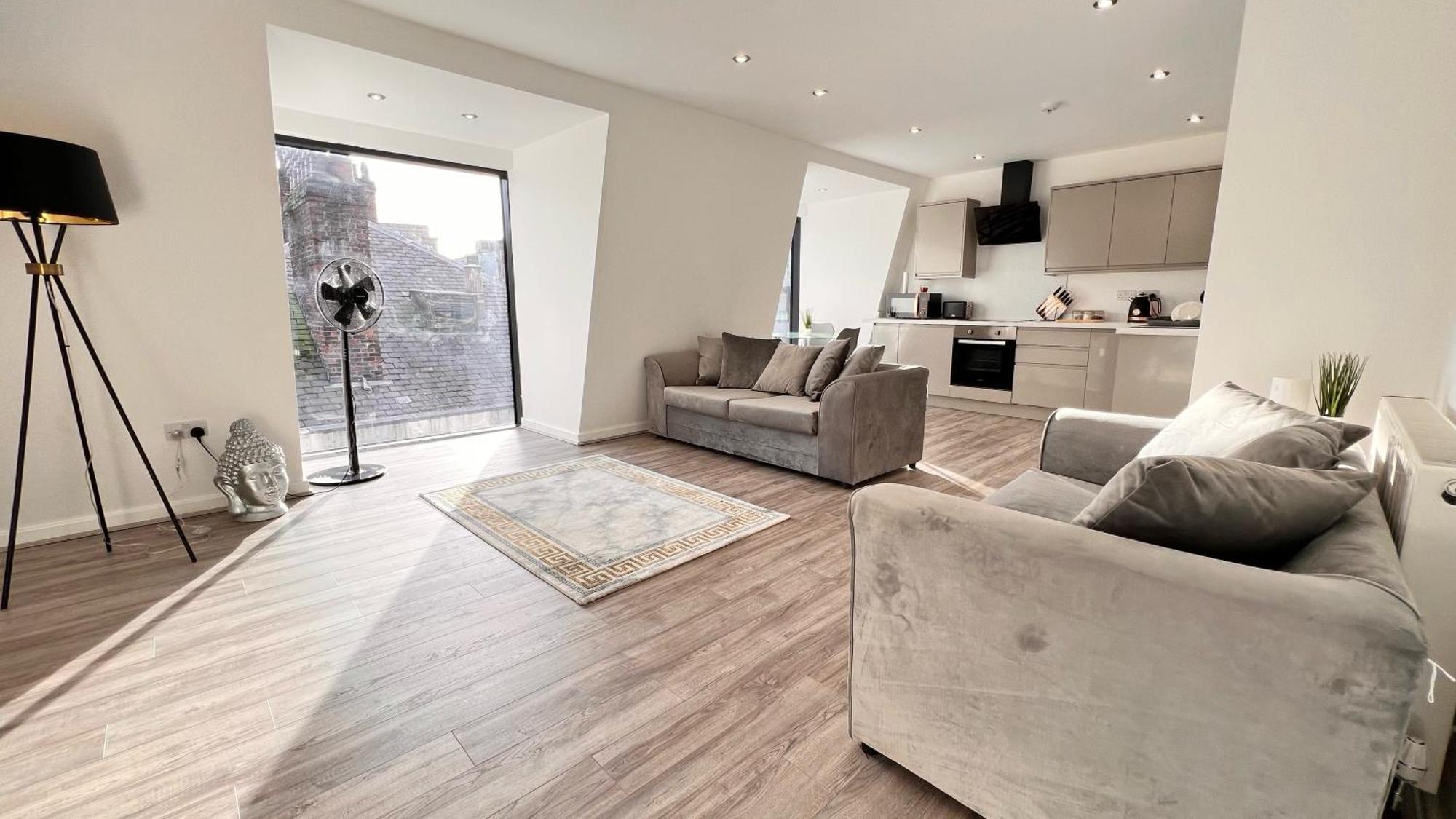 Families And Contractors Welcome! Central Beauty