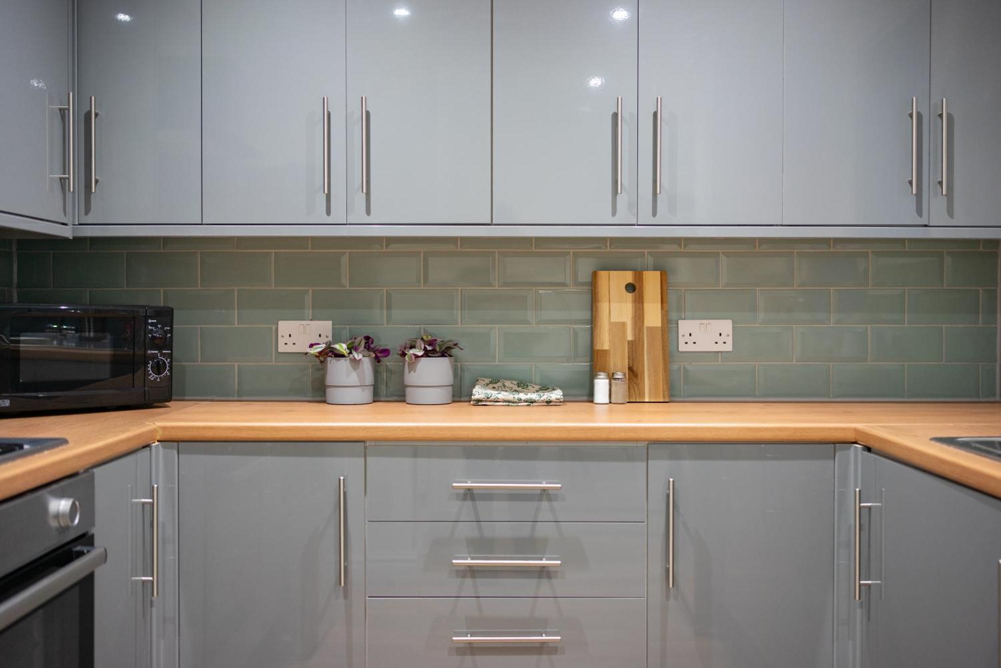 With Netflix In A Shared Accommodation, 10 Min Walk From The Stadium * Liverpool