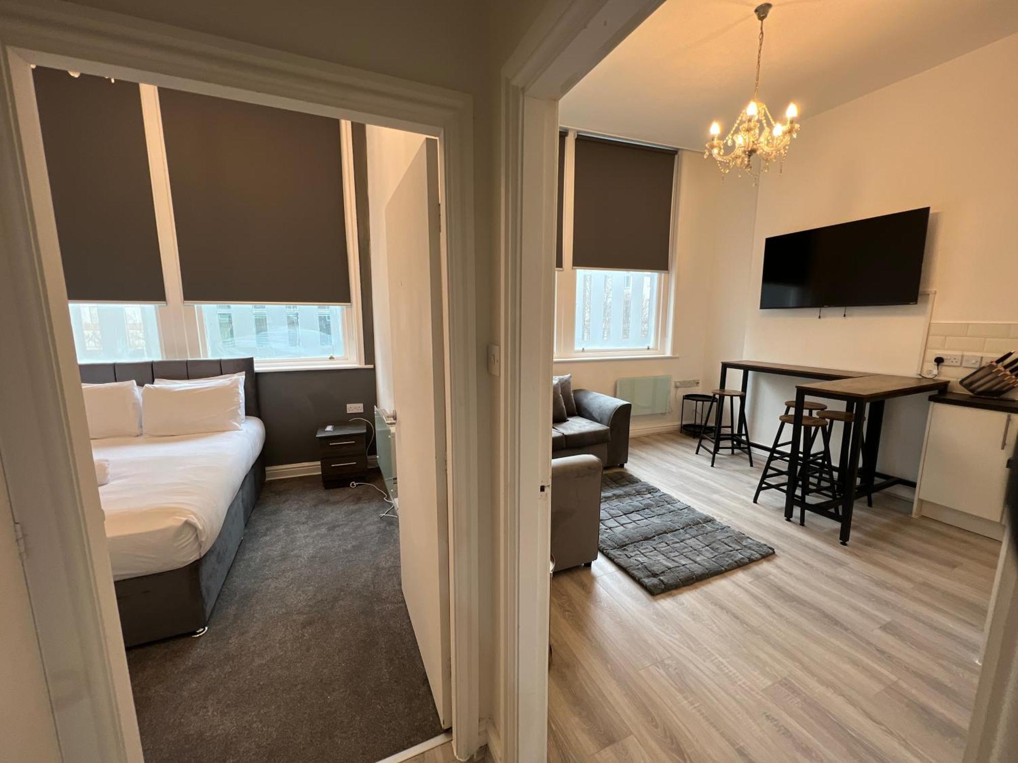 Families And Contractors Welcome! Central Beauty Apartment Liverpool