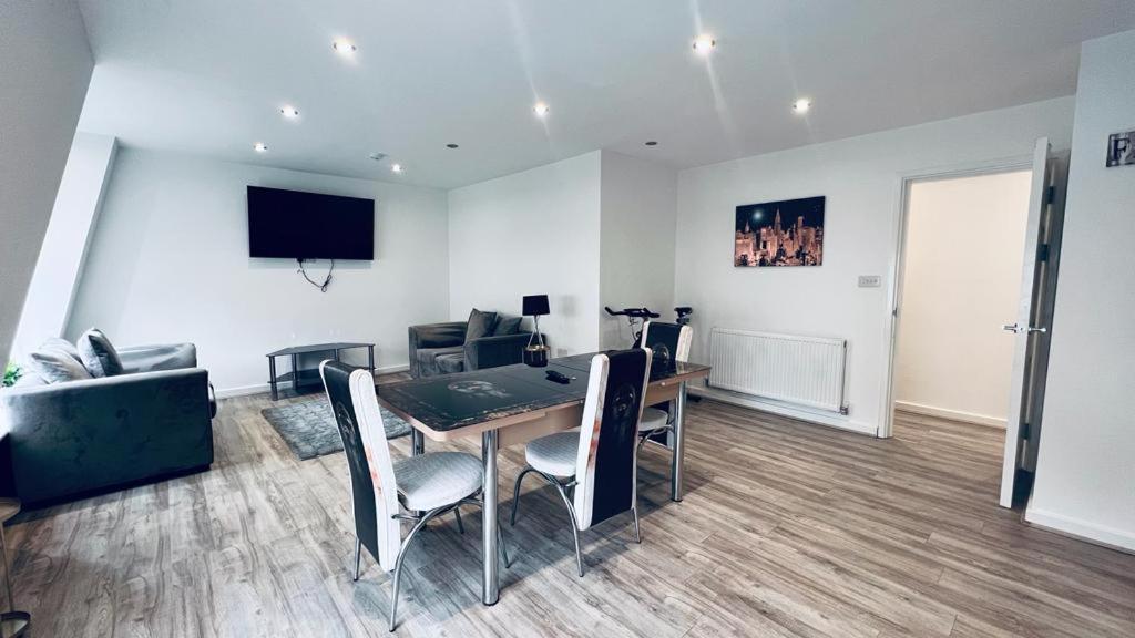 Apartment Families And Contractors Welcome! Central Beauty *