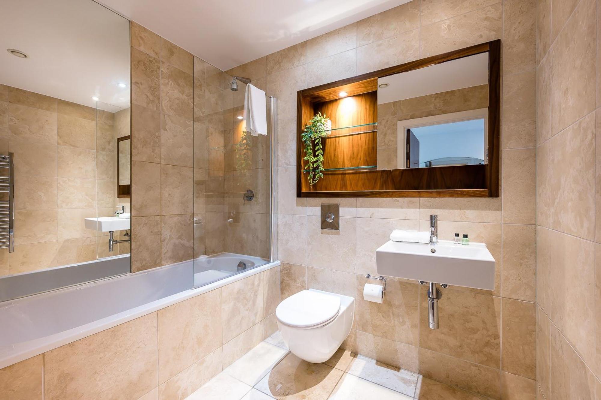 Host & - The Waterfront Hideaway *