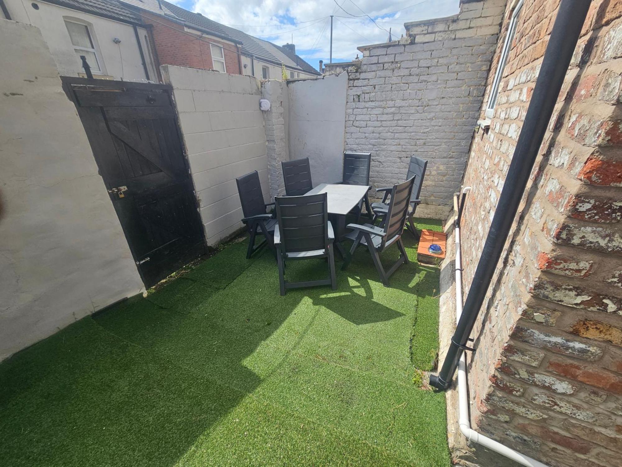 Holiday home The Anfield Mews, Free Parking For 1 Vehicle, 4 Bd, 2ba, Sleeps 8 *