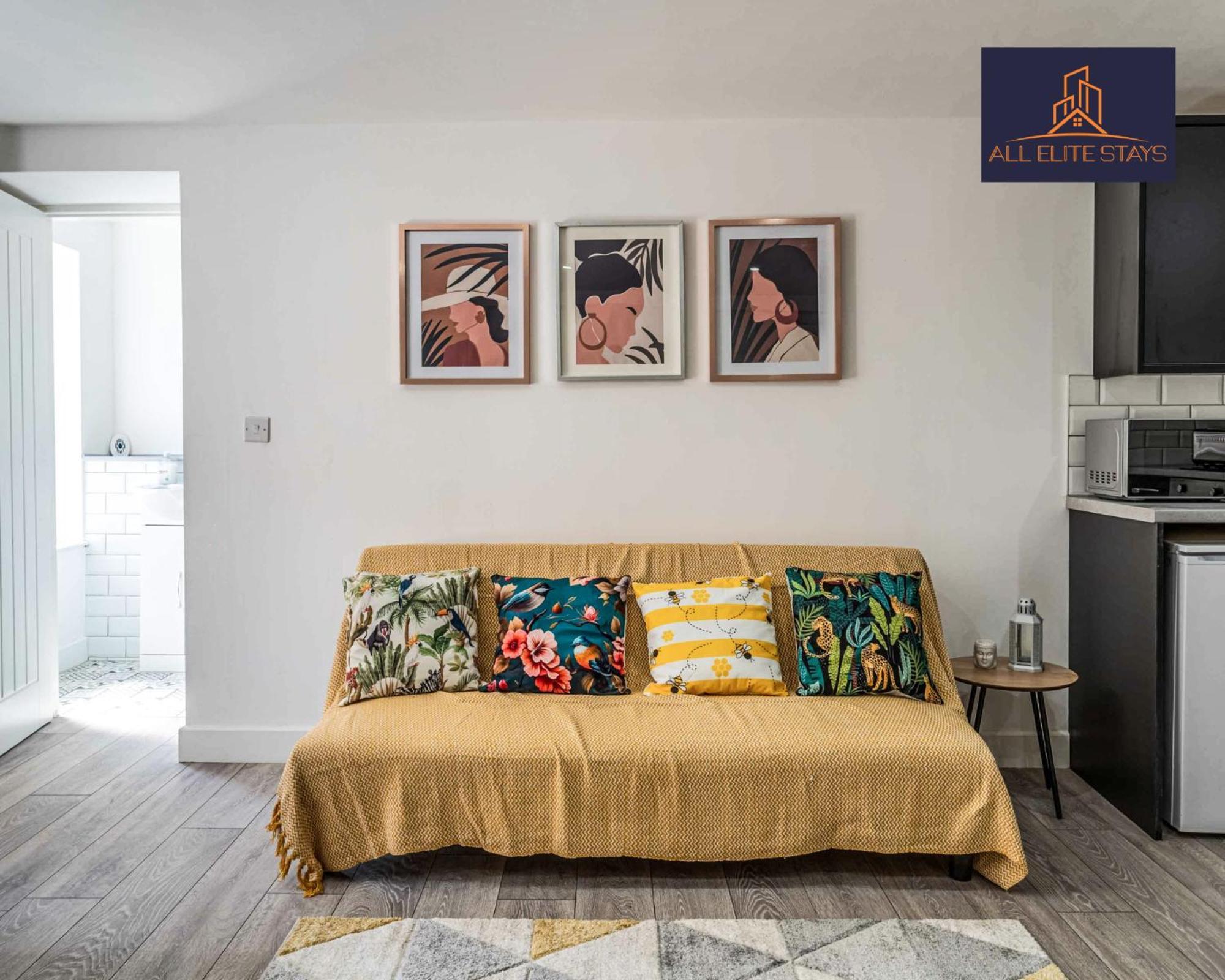 Swan House: With Parking Apartment Liverpool