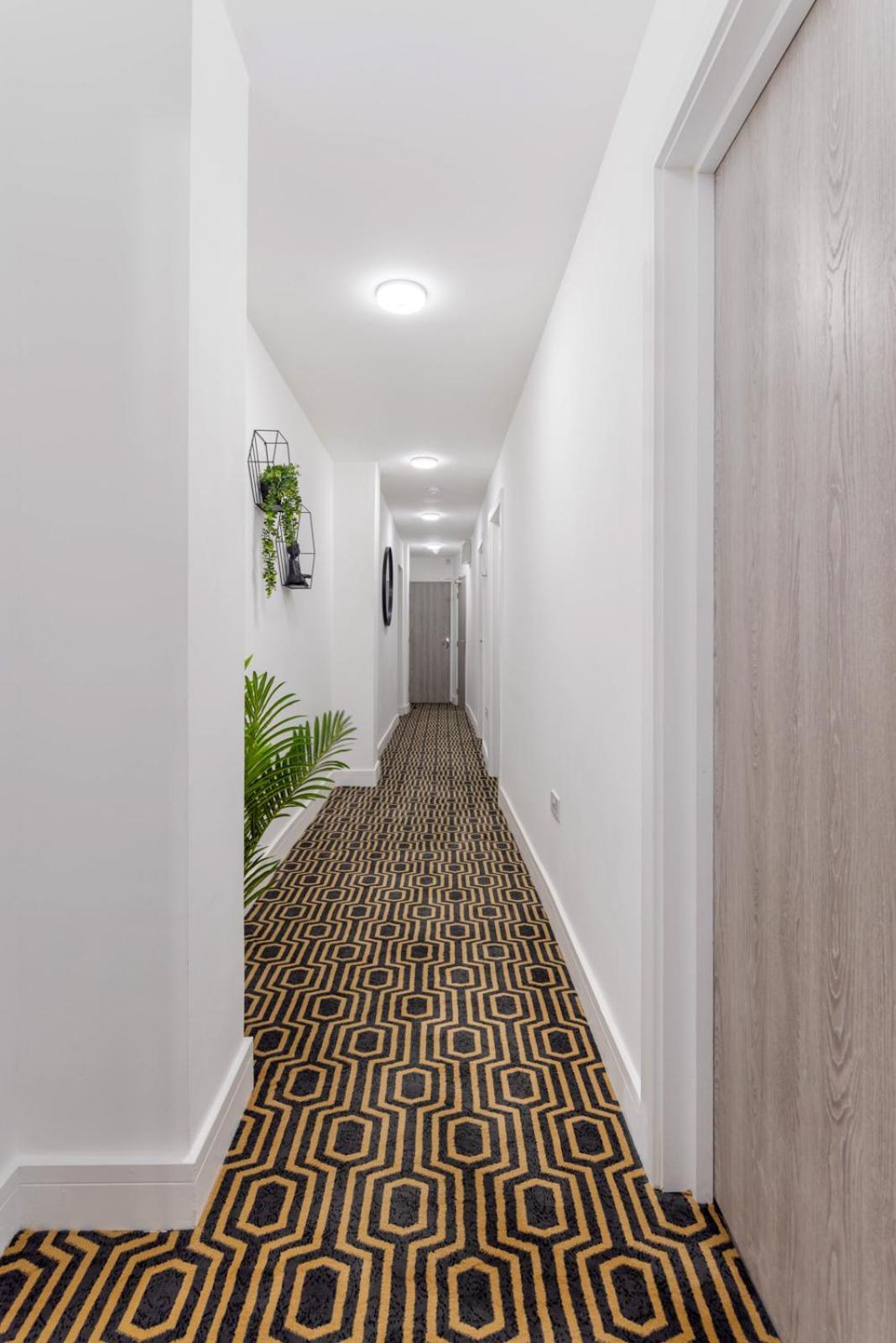 Flatzy - 16 Guests 4 En-suite A * Liverpool