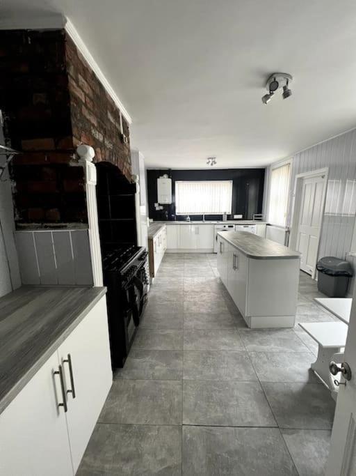 Holiday home No. 206 - Spacious 5 Bed Liverpool